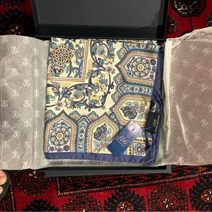 Brooks Brothers Silk Floral Paisley Scarf-Blue/White